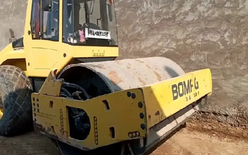 في العراق.. مركبة ثقيلة تقتل سائقها