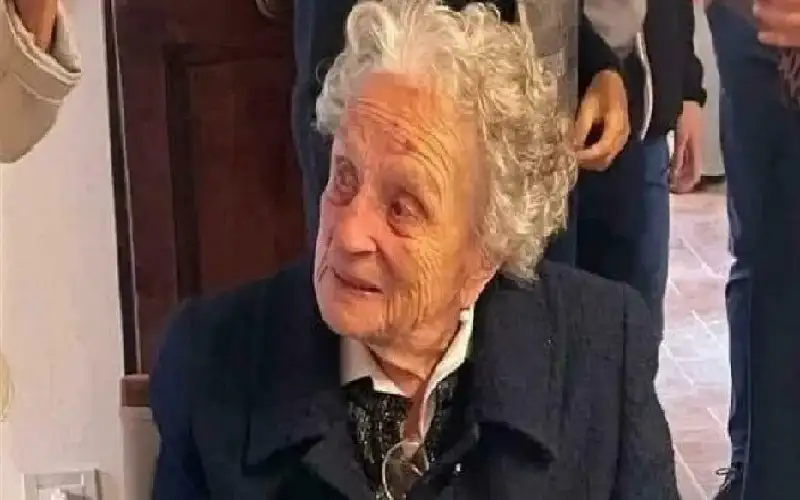 وفاة أكبر معمرة في إيطاليا عن