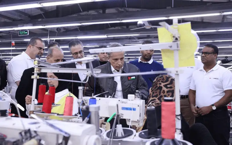 حسان يتفقد مرافق صحية وإنتاجية في