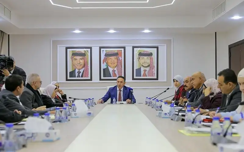 إلغاء قرار إنهاء خدمات موظفي الأمن