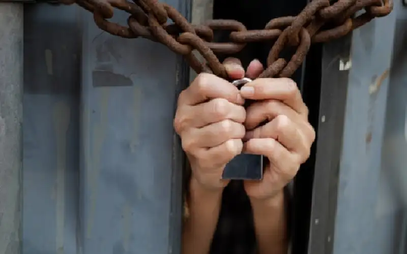 فضيحة تهز المغرب.. عصابة تعذيب المرضى