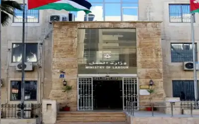 نظام يمنع تعاقد شركات الخدمة مع
