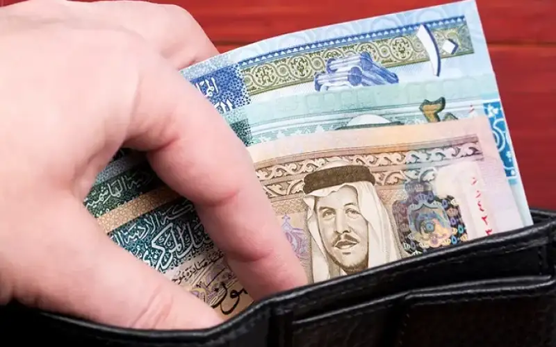 قرار رفع الحد الأدنى للأجور يدخل