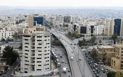 طقس بارد نهارا وبارد جدا ليلا