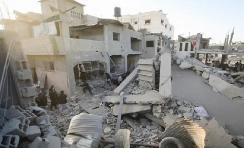 11 شهيدا على الأقل في قصف