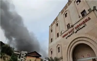 جيش اهدافه المرضى والكوادر الطبية.. العدو
