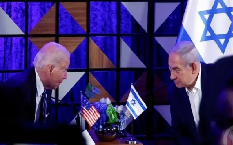 بينما يطالب سوريا الجديدة بالحفاظ على