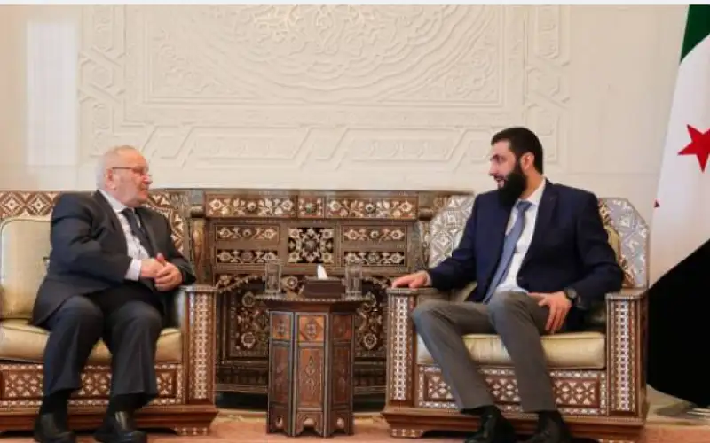 الشرع يستقبل الداعية محمد راتب النابلسي