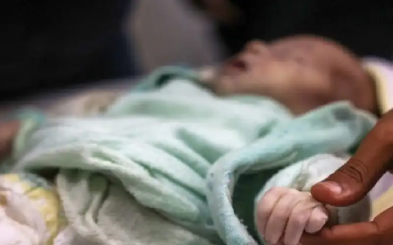 استشهاد رضيع بسبب البرد في قطاع