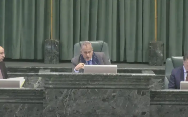 النائب الهميسات يرفع جلسة النواب لعدم