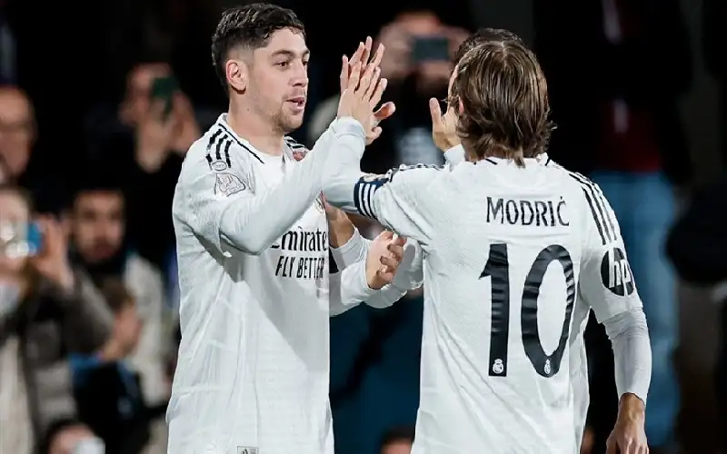 الريال يسحق ديبورتيفا مينيرا ويتأهل لدور