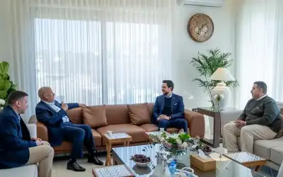 ولي العهد يزور اللواء المتقاعد إبراهيم