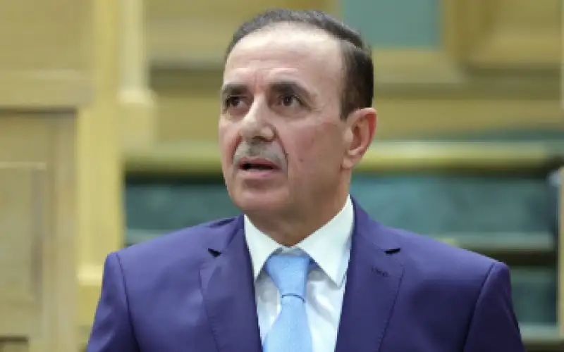 النائب عوني الزعبي يتعهد بالتبرع بقطعة