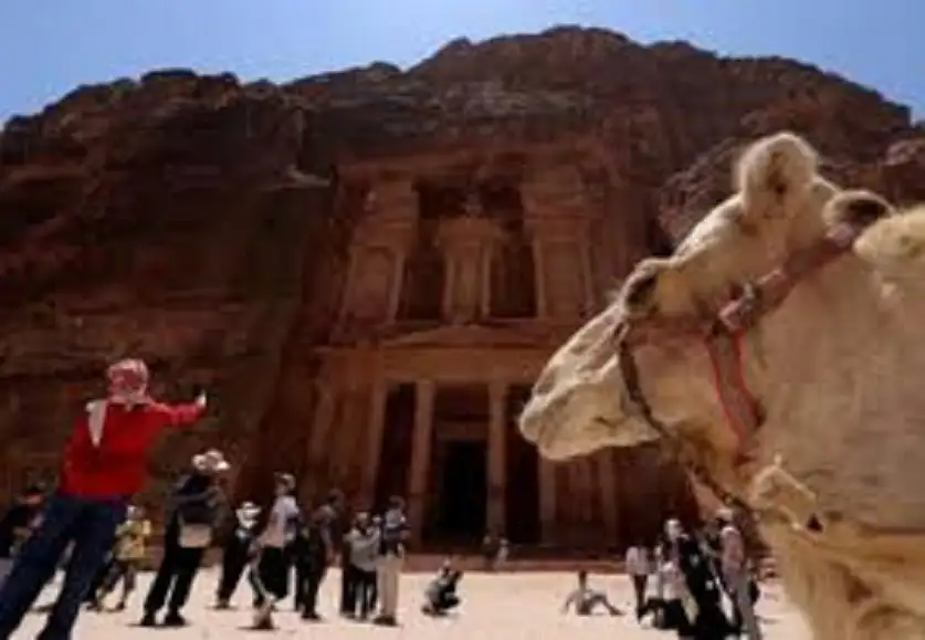 478 عاملا تم تسريحهم من فنادق