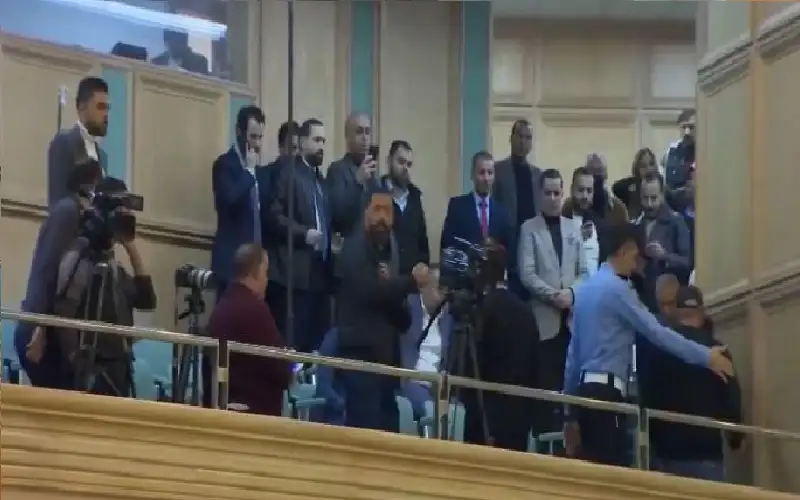 خلاف في شرفات النواب .. والأمن