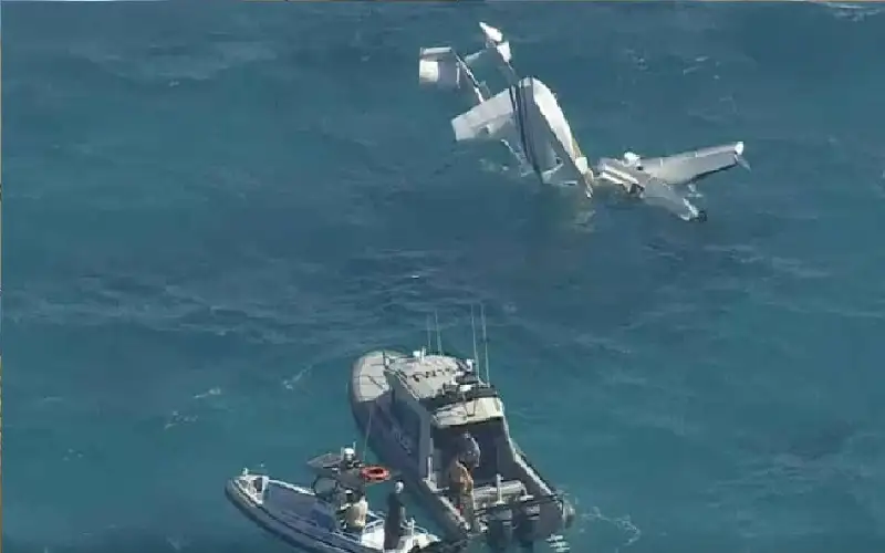 أستراليا: تحطم طائرة أثناء الإقلاع يسفر