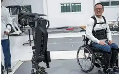 روبوت يحمي العمال من الإصابات