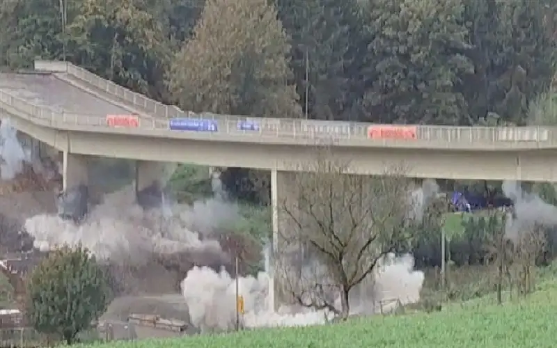 ألمانيا.. انهيار جسر يكشف عن قنبلة