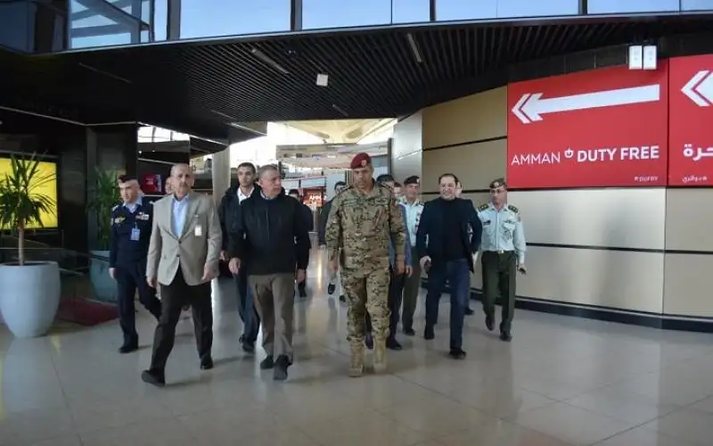 ايعاز من الفراية للأجهزة المعنية بمطار