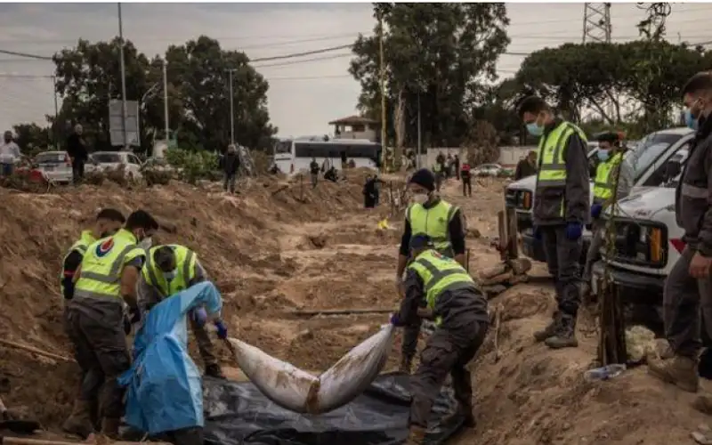 انتشال جثامين 16 شهيدا في جنوب