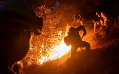 فرق إطفاء خاصة للأثرياء فقط ..