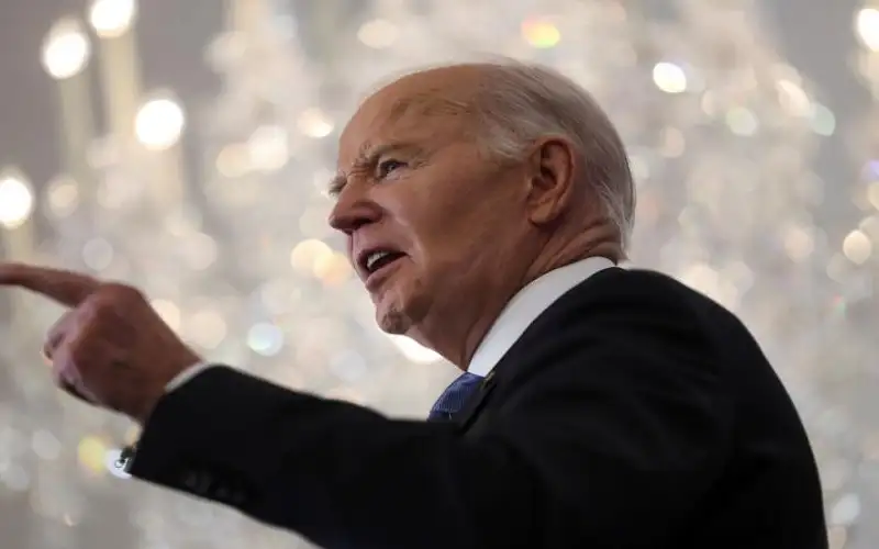 بايدن يقول إن الأطراف على وشك