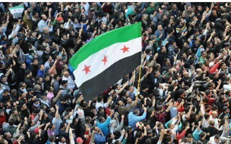 قائد سوري: نسعى لتشكيل جيش يحمي