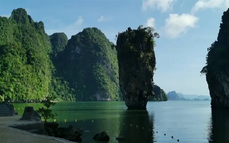 وفاة غامضة جديدة في جزيرة الموت