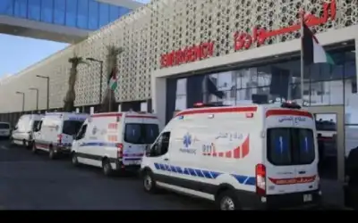 وفاة و4 إصابات بحادث تصادم وتدهور