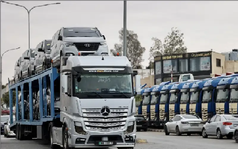 الجمارك: 433 مركبة أعيد تصديرها من