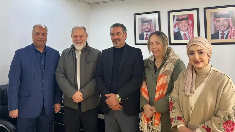 توقيع عقد جماعي قطاعي يستفيد منه