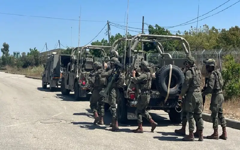 اصابة 10 جنود بانفجار عبوة ناسفة