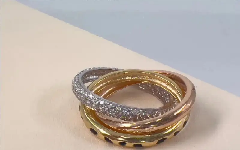 مصر.. شاب يتزوج 3 في يوم