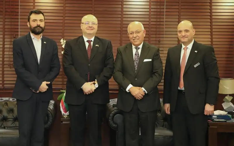 تجارة عمان تبحث تعزيز علاقات الأردن