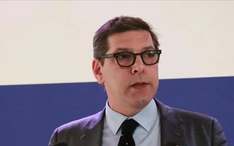 فرنسا لا تريد عودة مواطنيها المحتجزين