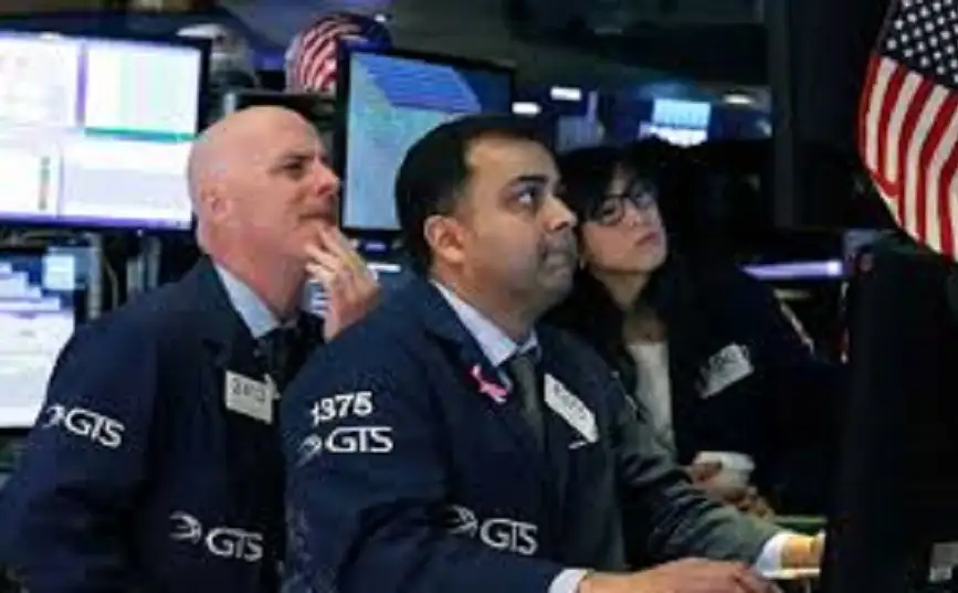 تراجع مؤشرات الأسهم الأميركية وارتفاع الذهب