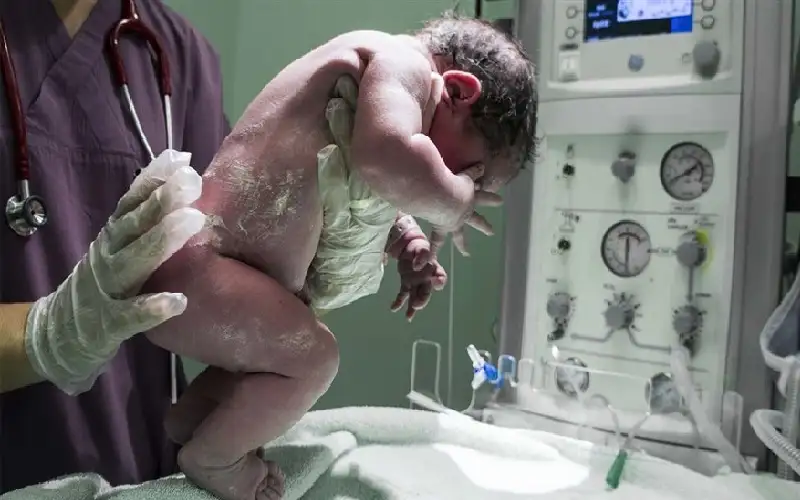 حقائق جديدة عن صحة المواليد لآباء