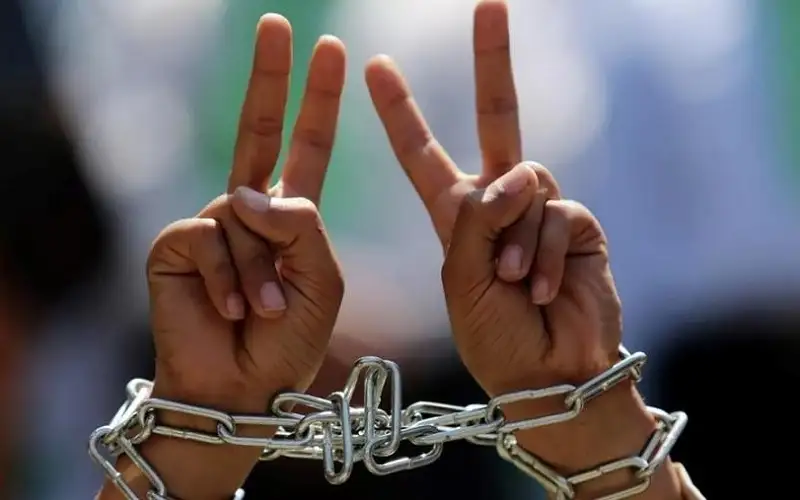 عصر الأحد .. بدء تبادل الأسرى