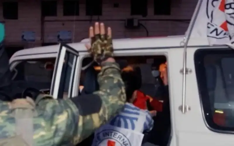 تفاصيل جديدة لـ تسليم المحتجزين في