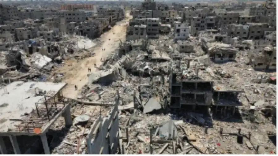 سكان غزة يترقبون وقف إطلاق النار