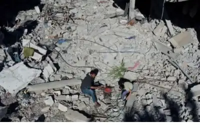 الغزيون يدخلون رفح وخان يونس ودير