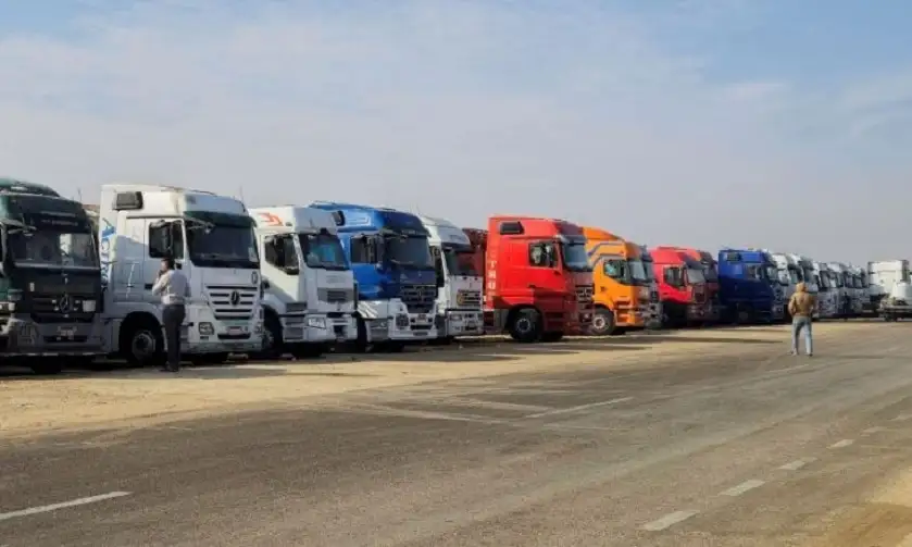 600 شاحنة مساعدات تتحرك لمعبر كرم