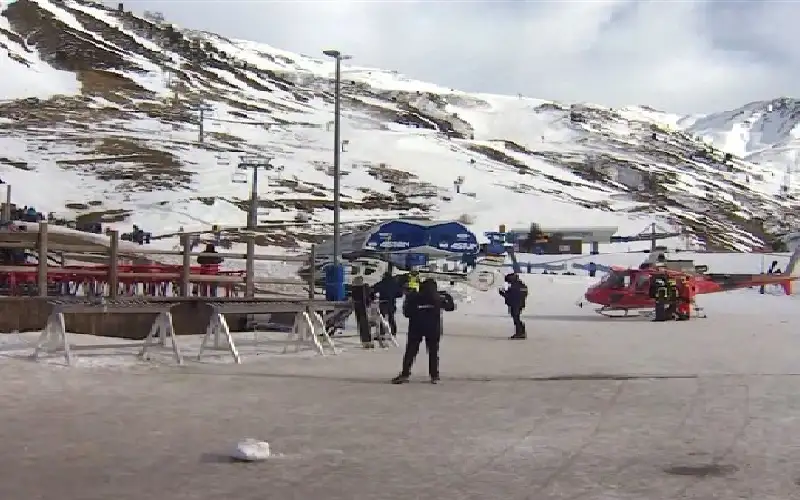 انهيار مصعد تزلج بإسبانيا أسفر عن