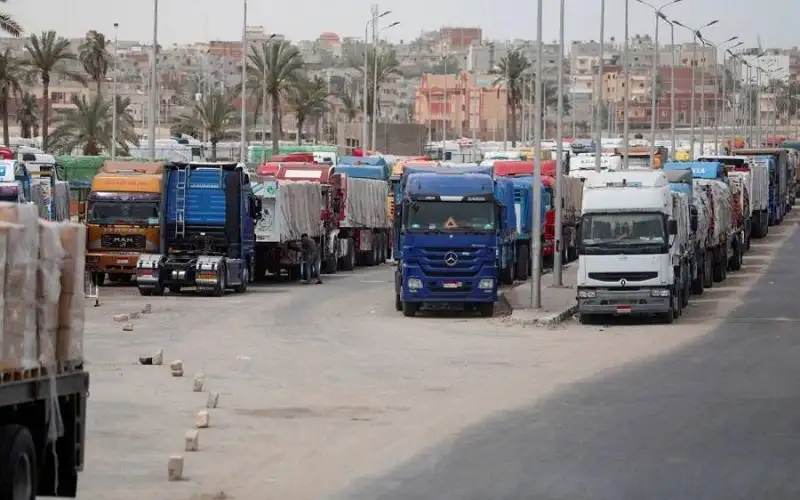 الأونروا: 4000 شاحنة محملة بالمساعدات جاهزة