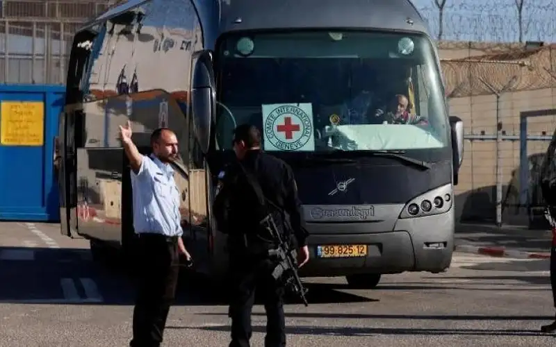 الاحتلال يمنع عائلات الأسرى المقدسيين من