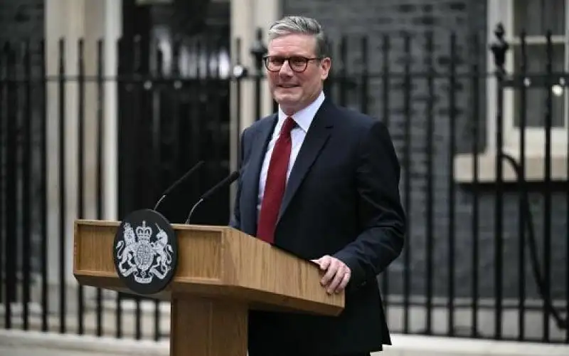 رئيس الحكومة البريطانية لترامب: يجب قيام