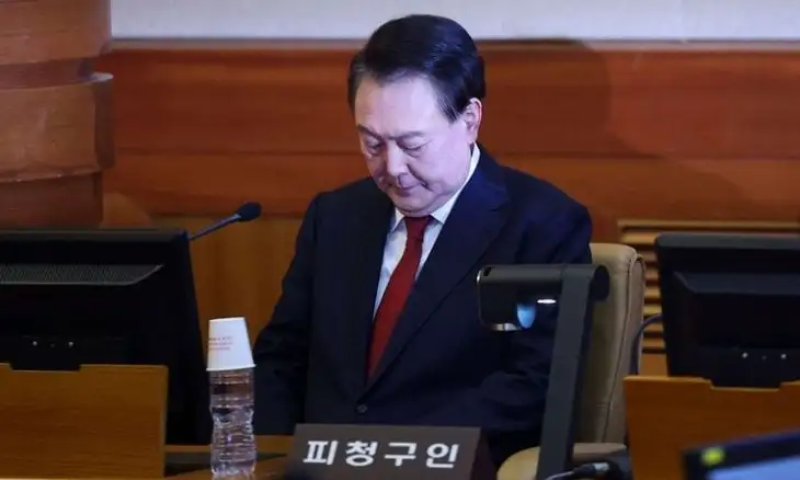 رئيس كوريا الجنوبية المعزول ينفي اتهامات