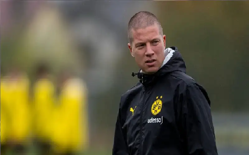 دورتموند يعين تولبرغ مدربا مؤقتا بعد