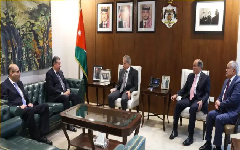 حسان يستقبل رئيس لجنة الشؤون الخارجية