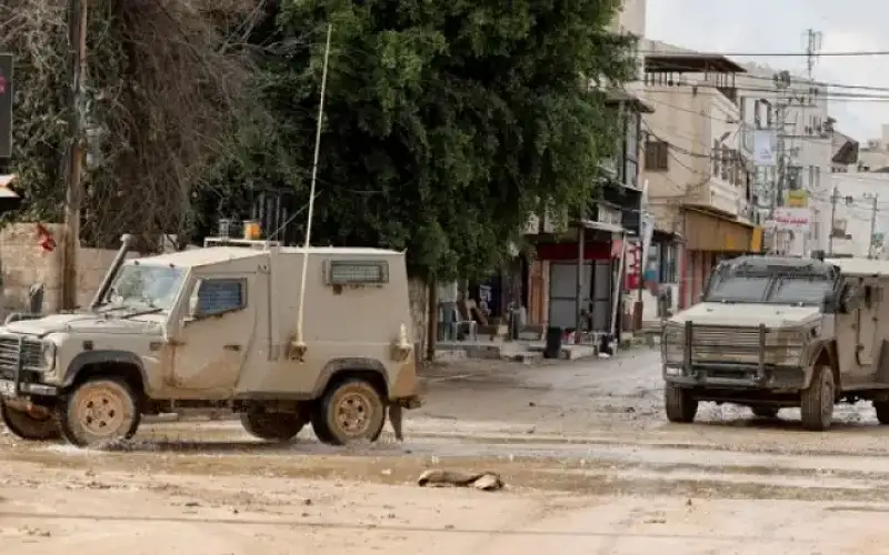 إسرائيل تستعد لسلسلة عمليات في مخيم